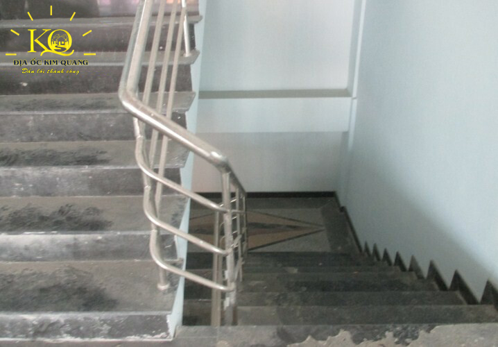 Cho thuê nguyên tòa nhà quận 10 Sư Vạn Hạnh building thang bộ | Địa ốc Kim Quang Lối thang bộ bên trong Sư Vạn Hạnh Building