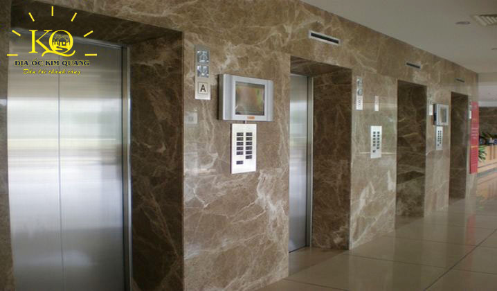 Địa ốc Kim Quang | Hình chụp hệ thống thang máy bên trong tòa nhà văn phòng cho thuê quận 3 ACB Building Thang máy tại ACB Tower