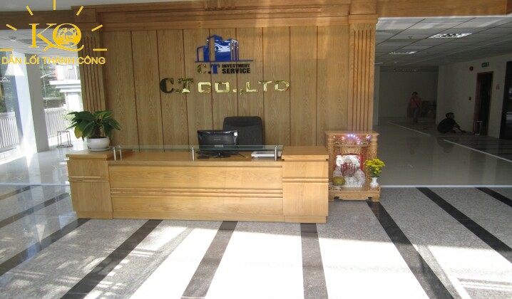 Cho thuê văn phòng quận Tân Bình C.T Office hình chụp quầy lễ tân Quầy lễ tân tòa nhà C.T Office