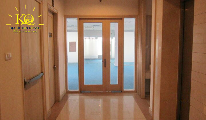 Địa ốc Kim Quang | Hình chụp hành lang bên trong tòa nhà văn phòng cho thuê quận 3 Dhouse building Hành lang tại Diện tích trống Dhouse Building
