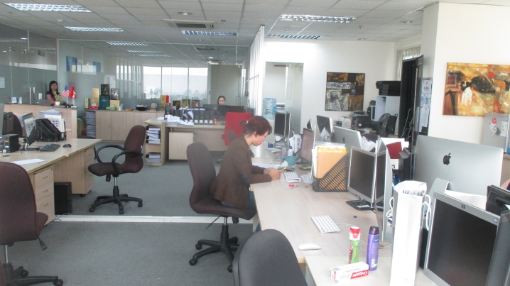 Cho thuê văn phòng quận Tân Bình DTC building một góc khác của diện tích trống Văn phòng bên trong tòa nhà DTC Building