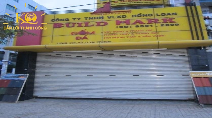 Cho thuê văn phòng quận Tân Bình Gốm Hồng Loan Office House mặt trước tòa nhà Phía trước tòa nhà Gốm Hồng Loan Office House