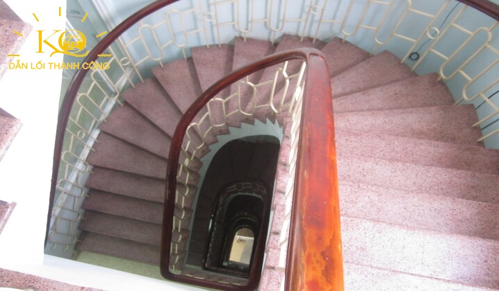 Cho thuê văn phòng quận Tân Bình HHM building lối thang bộ Lối thang bộ tại tòa nhà HHM Building