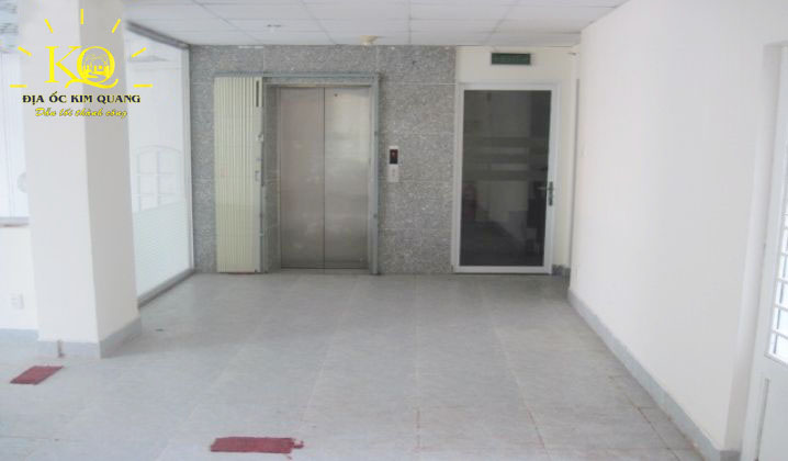 Địa ốc Kim Quang | Hình chụp hệ thống thang máy tại tòa nhà văn phòng cho thuê quận 3 Hoàng Việt Building Thang máy tại Hoàng Việt Building