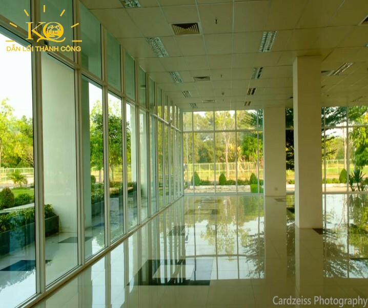 Địa ốc Kim Quang | Hình chụp tầng trệt của tòa nhà cho thuê văn phòng quận 7 ITD building Tầng trệt tòa nhà ITD building