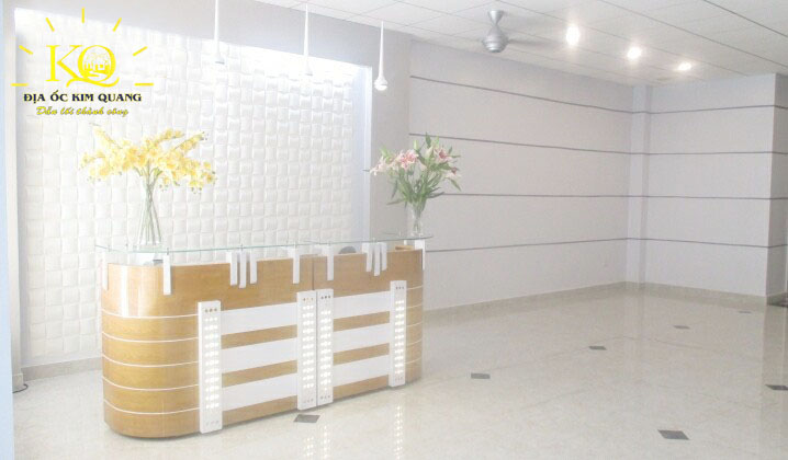 Địa ốc Kim Quang | Hình chụp sảnh lễ tân của tòa nhà văn phòng cho thuê quận 3 May Plaza Quầy lễ tân tại May Plaza