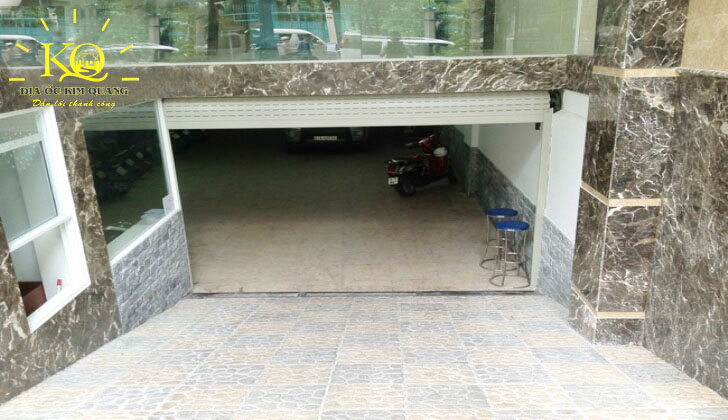 Địa ốc Kim Quang | Hình chụp lối xuống hầm của tòa nhà văn phòng cho thuê quận 3 Minh Tinh Building Lối xuống hầm gửi xe Minh Tinh Building