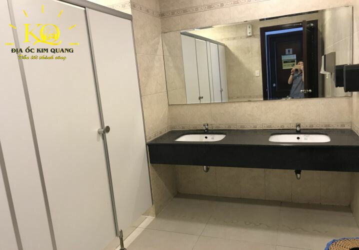 Cho thuê văn phòng Miss Áo Dài Building toilet Toilet tòa nhà Miss Áo Dài Building