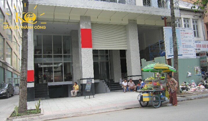 Cho thuê văn phòng quận 1 Nguyễn Công Trứ building phía trước tòa nhà Phía trước Nguyễn Công Trứ building với vỉa hè rộng