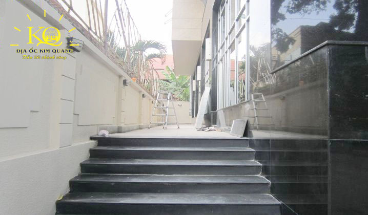 Địa ốc Kim Quang | Hình chụp lối đi bên hông tòa nhà cho thuê văn phòng quận 3 Pax Sky 2 Building Hành lang bên hông Pax Sky 2 Building