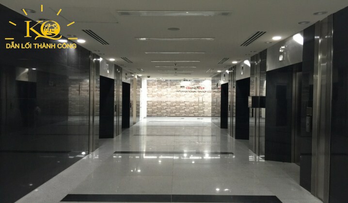 Địa ốc Kim Quang | Hình chụp hệ thống thang máy toà nhà cho thuê văn phòng quận 7 Petroland Tower Hệ thống thang máy tại tòa nhà Petroland Building