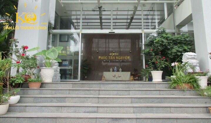 Địa ốc Kim Quang | Hình chụp phía trước tòa nhà cho thuê văn phòng quận 7 Phúc Tấn Nguyên Office Building Phía trước tòa nhà Phúc Tấn Nguyên Office Building