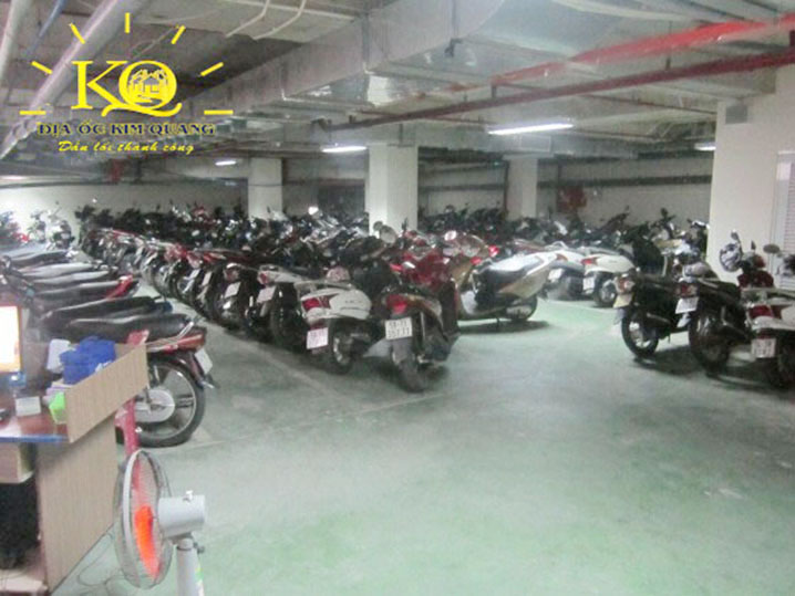 Địa ốc Kim Quang | Hình chụp một góc khác bên trong hầm gửi xe của văn phòng cho thuê quận 3 PJICO Sài Gòn Hầm gửi xe tại Pjico Sài Gòn