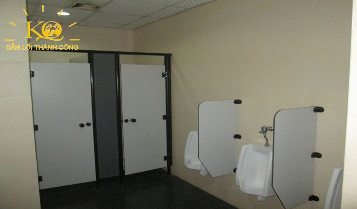 Cho thuê văn phòng quận 1 Khang Thông building toilet tòa nhà | Địa Ốc Kim Quang Toitet nam tại tòa nhà Khang Thông Building