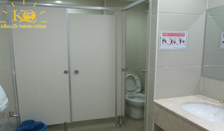 Cho thuê văn phòng quận 1 Nguyễn Kim building restroom | Địa Ốc Kim Quang Restroom tại Nguyễn Kim building