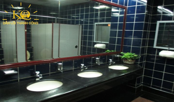 Cho thuê văn phòng quận 1 Osic Building toilet | Địa ốc Kim Quang Toilet bên trong OSIC Building