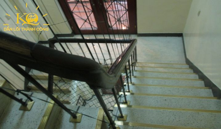 Cho thuê văn phòng quận 1 Osic Building lối thang bộ | Địa ốc Kim Quang Lối thang bộ tòa nhà OSIC Building