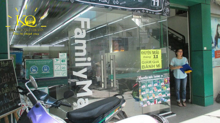 Địa ốc Kim Quang | Hình chụp phía trước văn phòng cho thuê quận 3 Family Mart building Phía trước Family Mart building