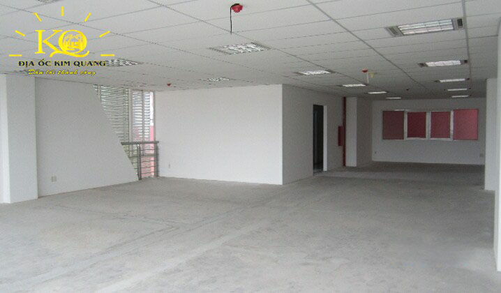 Địa ốc Kim Quang | Hình chụp diện tích trống bên trong tòa nhà cho thuê văn phòng quận 3 IDD 1 building Diện tích trống tại tòa nhà Bach Building