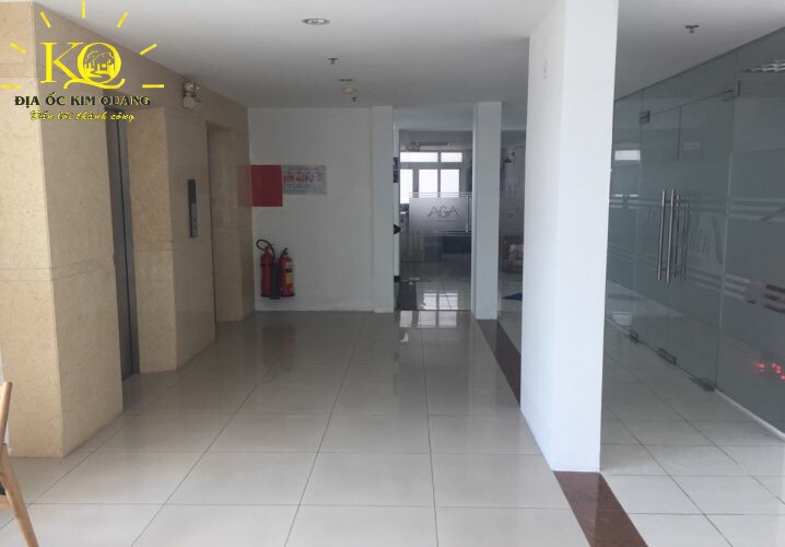 Địa ốc Kim Quang | Hành lang bên trong tòa nhà cho thuê văn phòng quận Phú Nhuận Giám Mục Long Xuyên Building Hành lang bên trong Giám Mục Long Xuyên Building