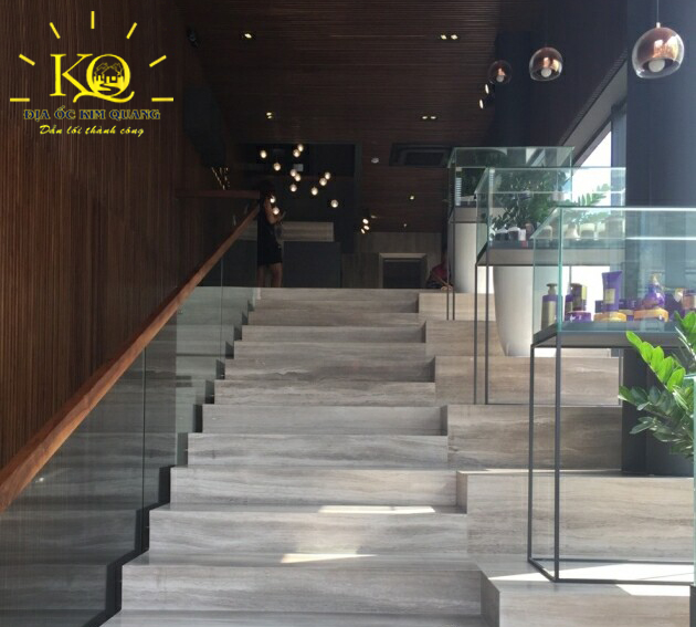 Địa ốc Kim Quang | Hình chụp phía trước tòa nhà cho thuê văn phòng quận Phú Nhuận Kella Building Phía trước tòa nhà Kella Building