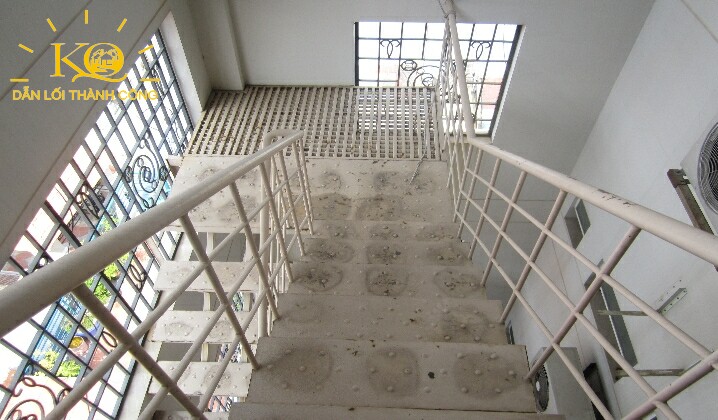 Địa ốc Kim Quang | Hình chụp lối thoát hiểm tại cho thuê văn phòng quận Phú Nhuận Kinh Luân building Lối thoát hiểm an toàn