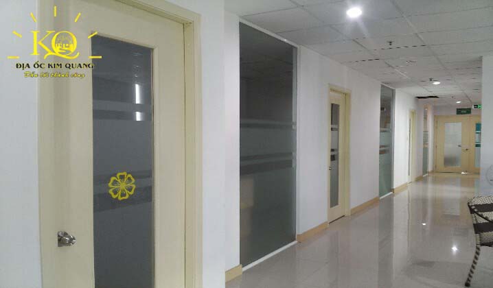 Địa ốc Kim Quang | Hình chụp hành lang của tòa nhà cho thuê văn phòng quận Phú Nhuận Ocewa building Hành lang Ocewa Building
