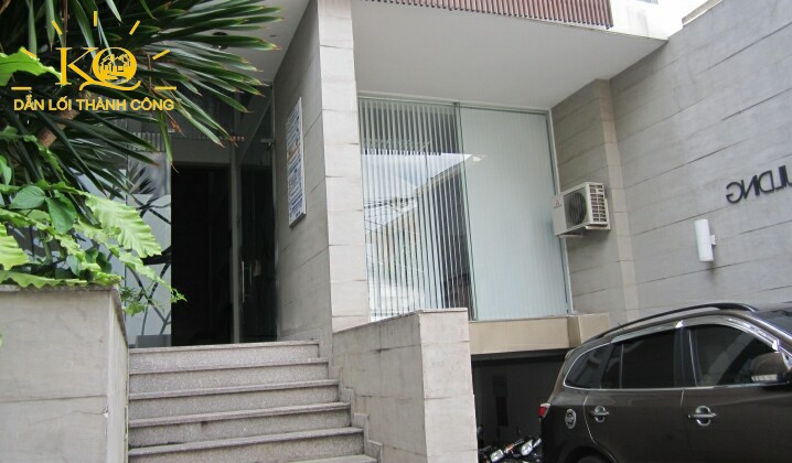 Địa ốc Kim Quang | Hình chụp phía trước tòa nhà văn phòng cho thuê quận Phú Nhuận Vietsky Office building Phía trước Vietsky Office building