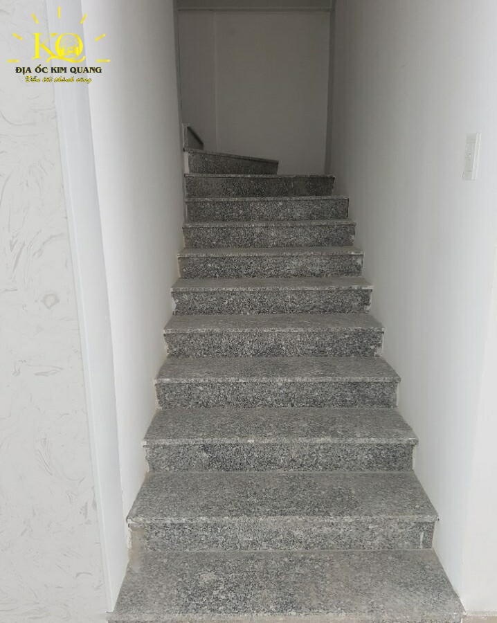 Địa ốc Kim Quang | Thang bộ tòa nhà cho thuê văn phòng quận Phú Nhuận We Land THL Lối thang bộ bên trong We Land THL