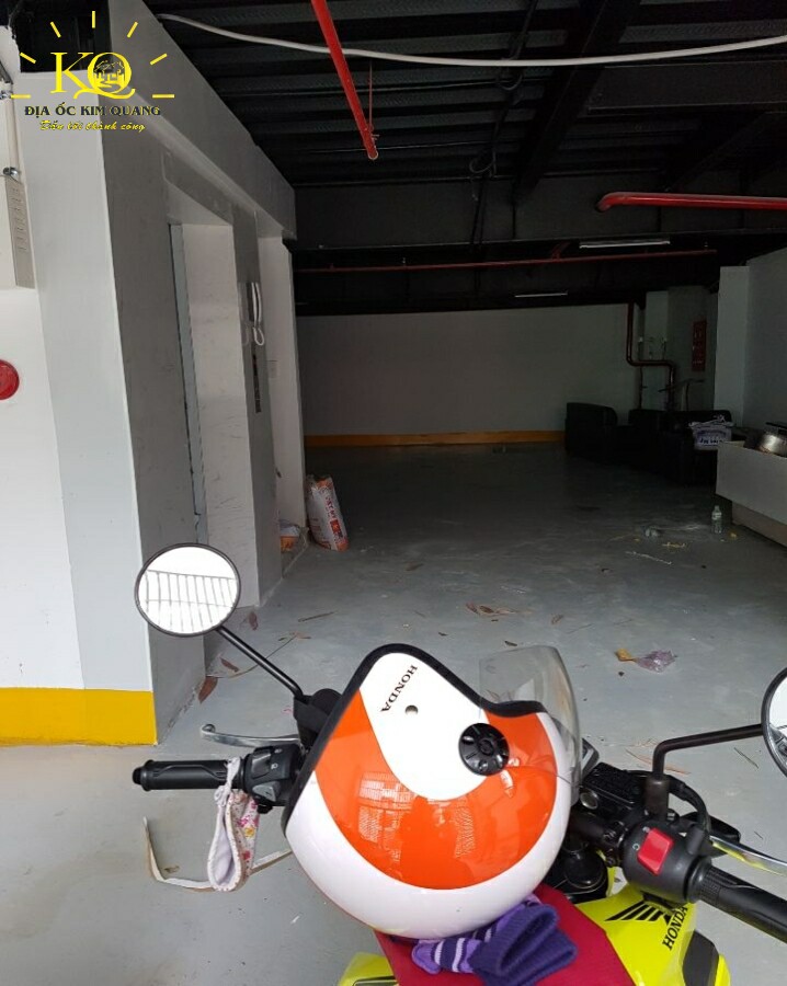 Địa ốc Kim Quang | Hầm gửi xe tòa nhà cho thuê văn phòng quận Phú Nhuận We Land THL Hầm gửi xe tại We Land THL
