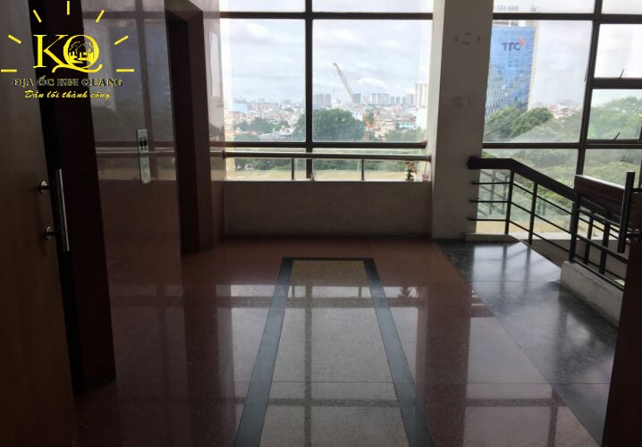 Cho thuê văn phòng quận Tân Bình Sovilaco Building thang máy và thang bộ tòa nhà Thang máy và thang bộ tại tòa nhà Sovilaco Building