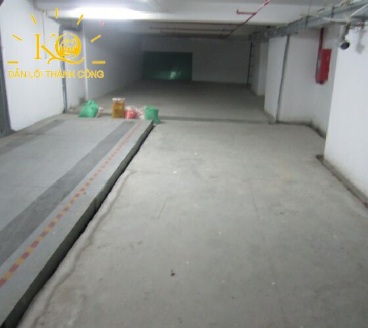 Cho thuê văn phòng quận Tân Bình Tòa nhà LTK góc khác của hầm gửi xe Hầm gửi xe tòa nhà LTK