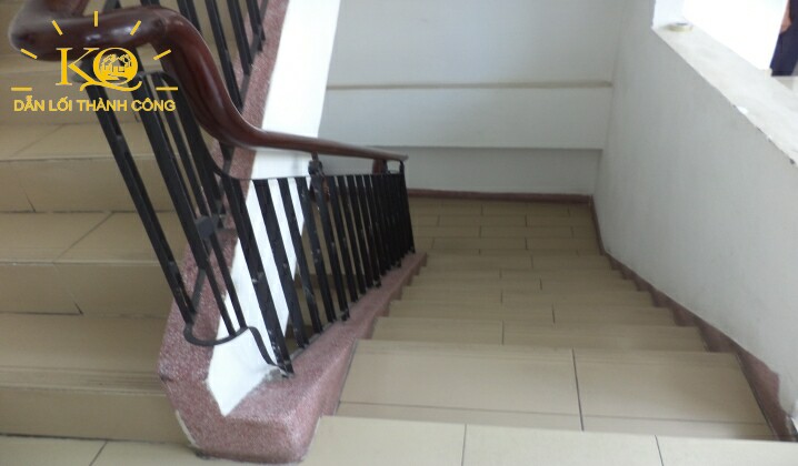 Địa ốc Kim Quang | Cho thuê văn phòng quận 10 TNA Building thang bộ Lối thang bộ bên trong TNA Building