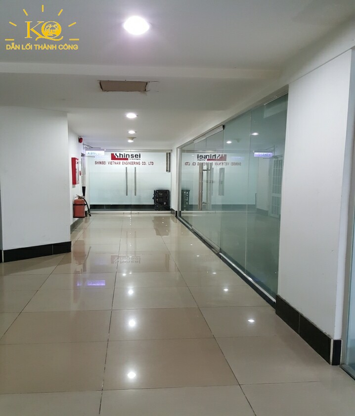 Địa ốc Kim Quang | Cho thuê văn phòng quận 4 Tòa nhà H3 Hoàng Diệu hành lang Hành lang bên trong tòa nhà H3 Hoàng Diệu