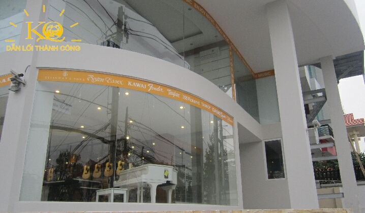 Cho thuê văn phòng quận 2 tòa nhà phường Thảo Điền phía trước tòa nhà Tầng trệt tòa nhà phường Thảo Điền