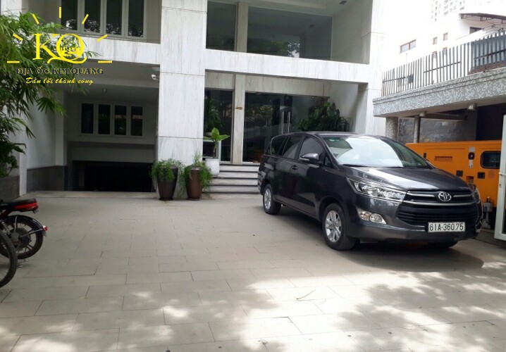 Cho thuê văn phòng quận 2 Xuân Thủy Building phía trước tòa nhà Phía trước Xuân Thuỷ Building