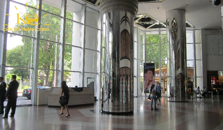 Cho thuê văn phòng quận 1 Saigon Trade Center sảnh tầng trệt | Địa Ốc Kim Quang một góc khác của tầng trệt