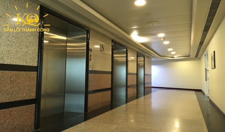 Cho thuê văn phòng quận 1 Saigon Trade Center hệ thống thang máy | Địa Ốc Kim Quang Thang máy tại tòa nhà Saigon Trade Center