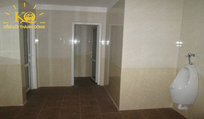 Cho thuê văn phòng quận 1 Viễn Đông building toilet tòa nhà | Địa Ốc Kim Quang Toilet bên trong Viễn Đông building