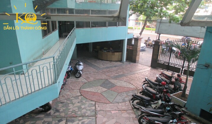 Địa ốc Kim Quang | Cho thuê văn phòng quận 10 Duy Tân Plaza khuôn viên khuôn viên phía trước Duy Tân Plaza
