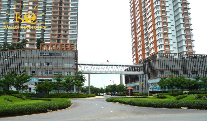Địa ốc Kim Quang | Hình chụp toàn cảnh phía trước tòa nhà cho thuê văn phòng quận 7 Dragon Hill Bên ngoài tòa nhà Dragon Hill