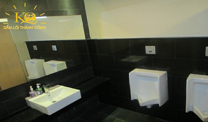 Địa ốc Kim Quang | Cho thuê văn phòng quận Bình Thạnh Nice Building toilet Toilet bên trong Nice Building