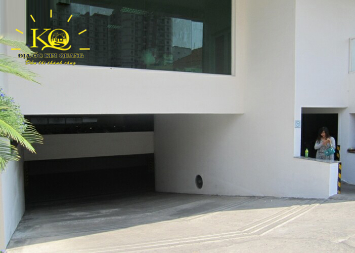 Cho thuê văn phòng quận Bình Thạnh SamLand Building lối xuống hầm giữ xe | Địa Ốc Kim Quang Lối xuống hầm gửi xe tại SamLand Building