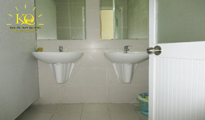 Cho thuê văn phòng quận Bình Thạnh The Morning Star Plaza khu vực toilet | Địa Ốc Kim Quang Toilet bên trong The Morning Star Plaza