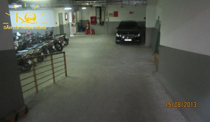 Địa ốc Kim Quang | Hình chụp hầm gửi xe của tòa nhà văn phòng cho thuê quận 3 SCIC Building Hầm gửi xe tại SCIC Building