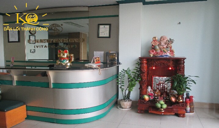 Địa ốc Kim Quang | Hình chụp quầy lễ tân của tòa nhà cho thuê văn phòng quận Phú Nhuận Việt Á Châu building Quầy lễ tân tại Việt Á Châu building