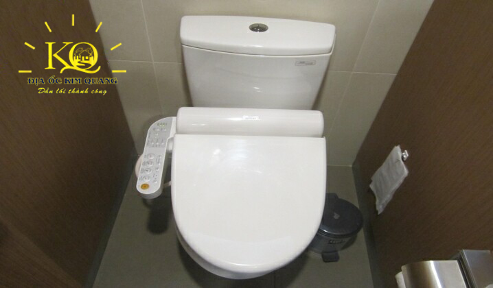 Cho thuê văn phòng hạng A Saigon Tower khu vực vệ sinh | Địa Ốc Kim Quang Toilet tại tòa nhà hạng a Saigon Tower