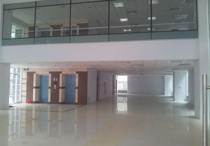 Hình chụp tầng trệt và tầng lửng Cao Ốc 123 Nguyễn Đình Chiểu hình chụp tầng trệt và tầng lửng