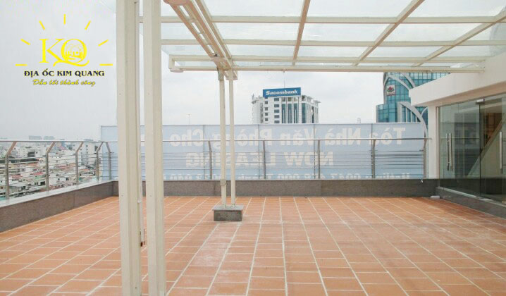 Địa ốc Kim Quang | Hình chụp sân thượng tại toà nhà văn phòng cho thuê quận 3 Golden Sea building Sân thượng tại Golden Sea Building