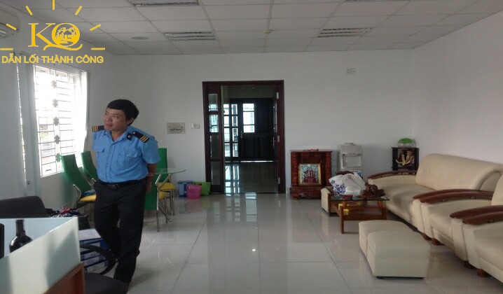 Địa ốc Kim Quang | Hình chụp tầng trệt của tòa nhà cho thuê văn phòng quận 3 Ngọc Linh Nhi Building Tầng trệt tòa nhà Ngọc Linh Nhi Building